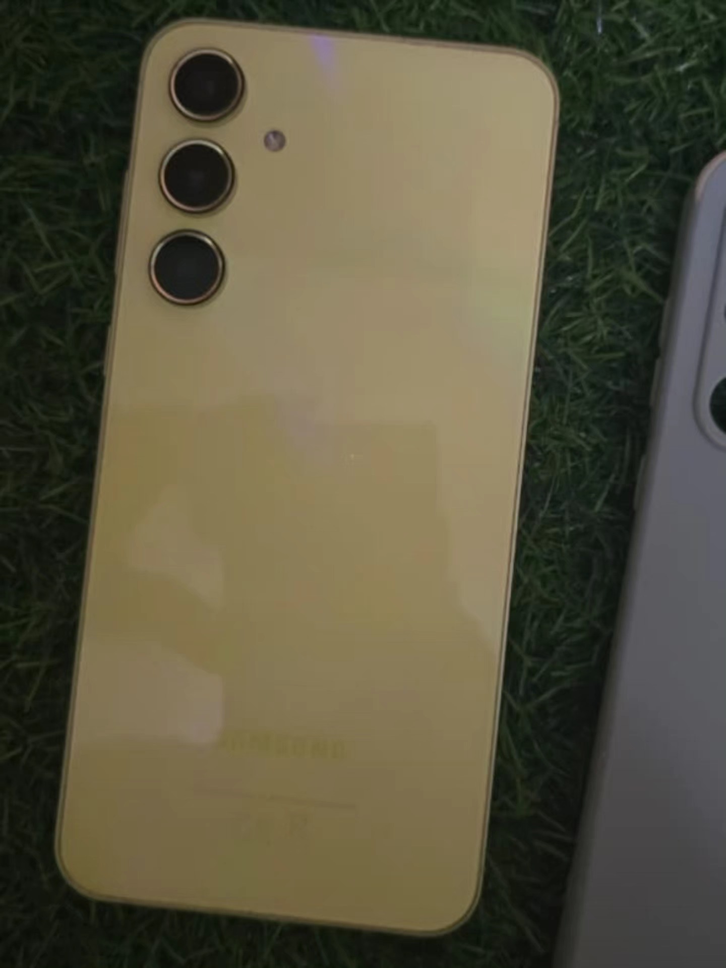 Samsung A55 - Image 2